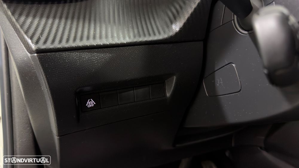 Peugeot e-2008 GT - 23