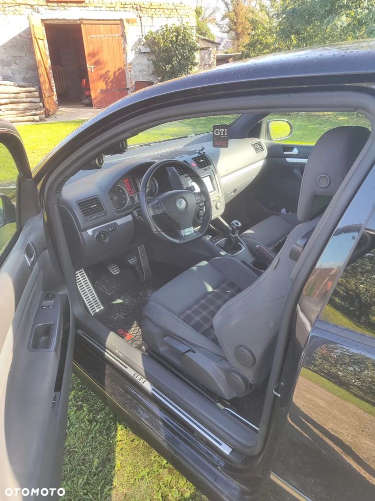 Volkswagen Golf - 9