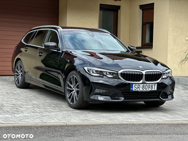 BMW Seria 3 318i Sport Line