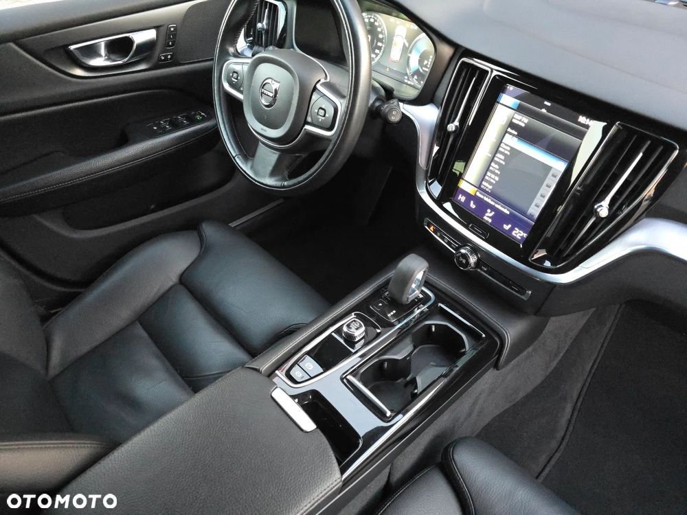 Volvo V60 T6 AWD Recharge Geartronic Inscription Expression - 8