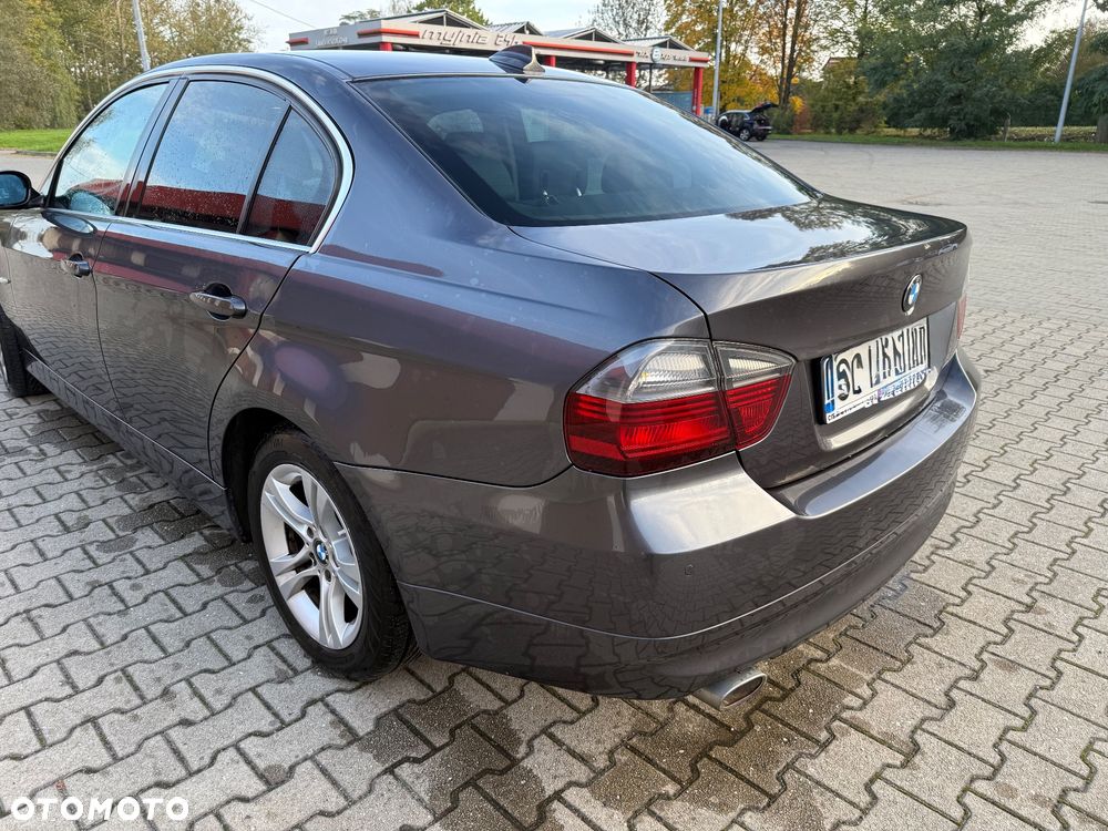 BMW Seria 3 318d - 21