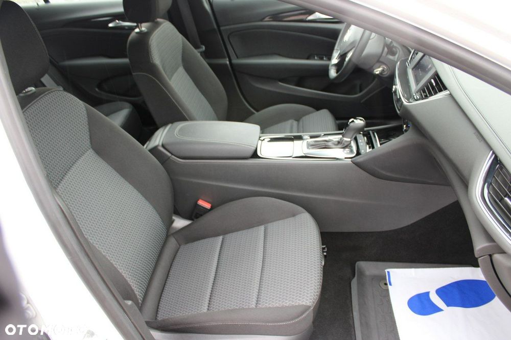 Opel Insignia - 19