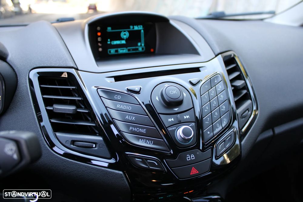 Ford Fiesta 1.0 T EcoBoost Titanium PowerShift - 20