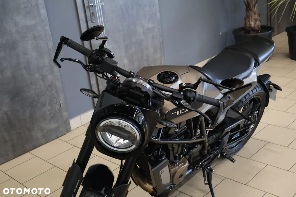 Husqvarna Svartpilen - 18