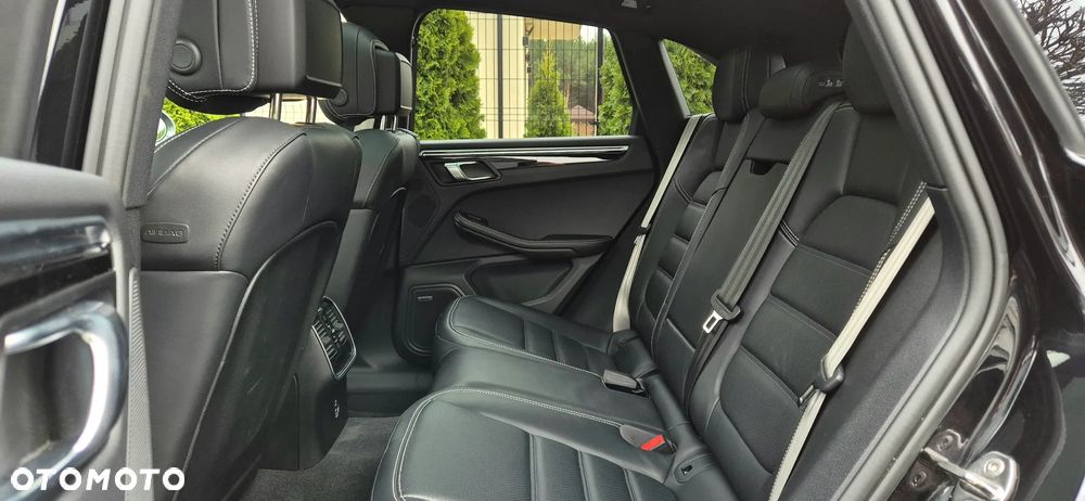 Porsche Macan T - 31