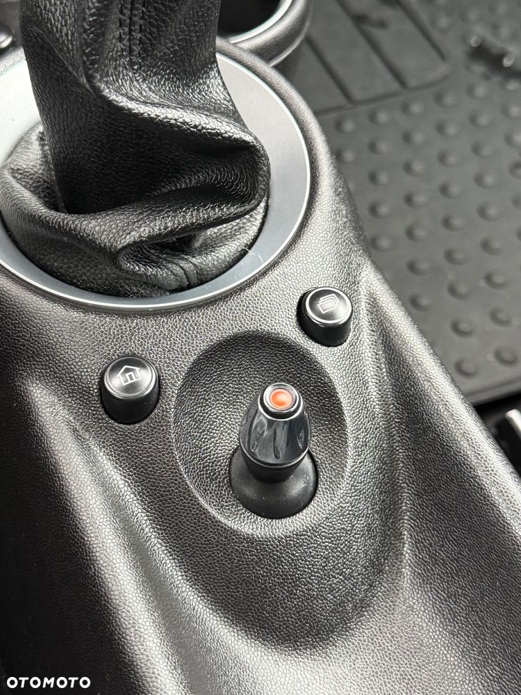 MINI Cooper Standard - 23