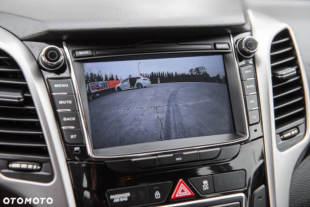 Hyundai i30 1.4 Premium - 19