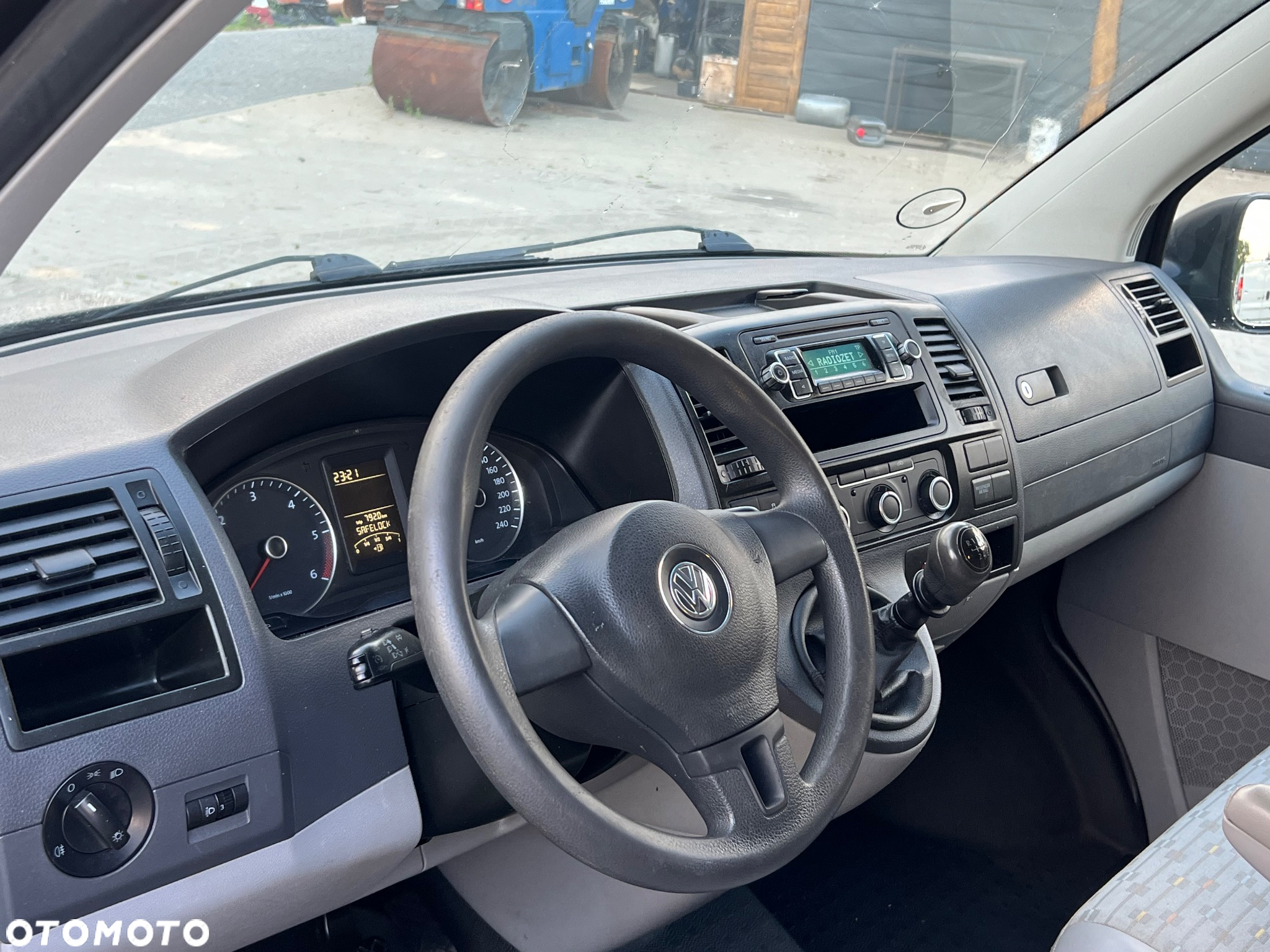 Volkswagen Transporter T5 - 11