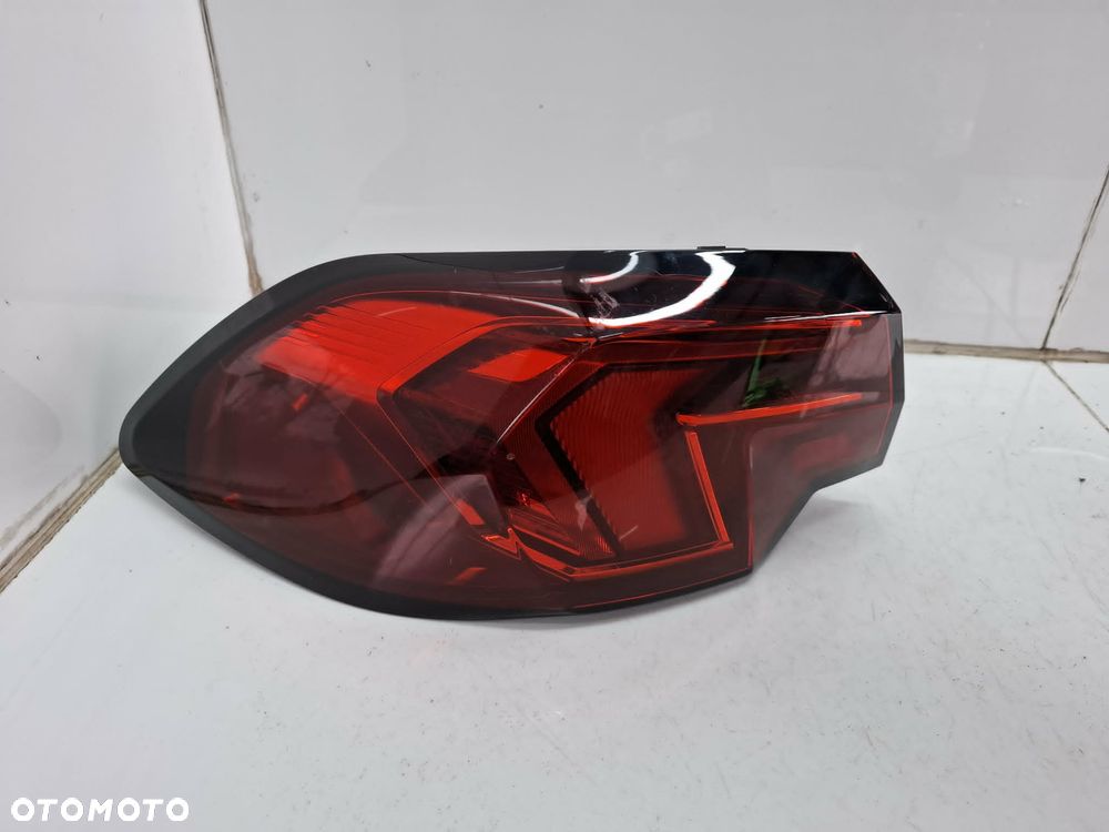 LEWA LAMPA TYLNA TYŁ BMW F70 5A36177 LED - 2