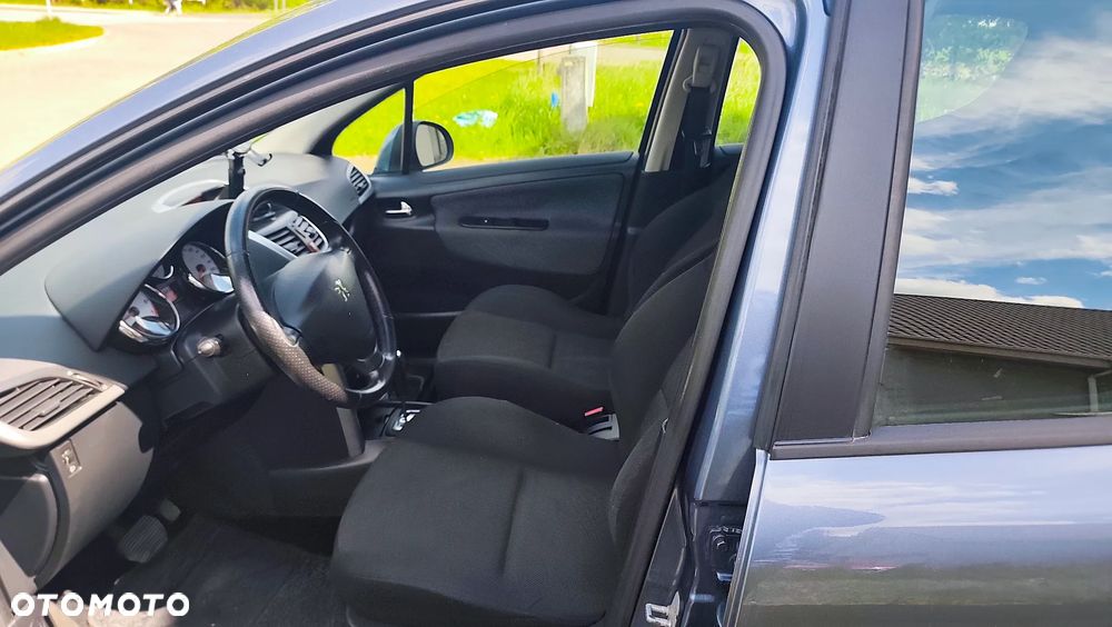 Peugeot 207 120 Automatik Premium - 6