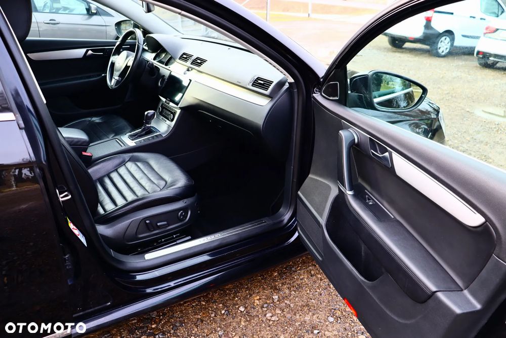 Volkswagen Passat 2.0 TDI Highline DSG - 11