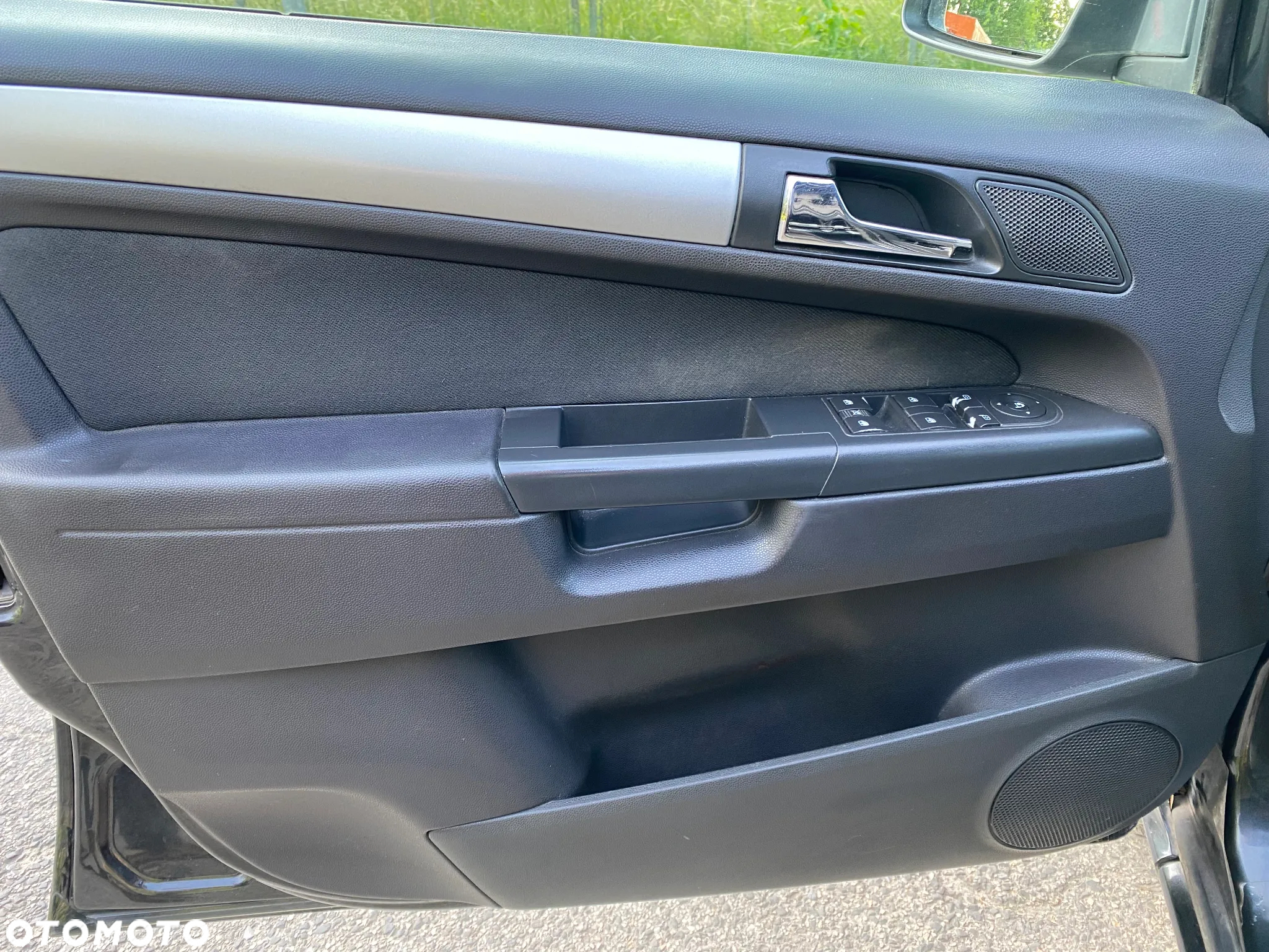 Opel Zafira 1.8 Cosmo - 14