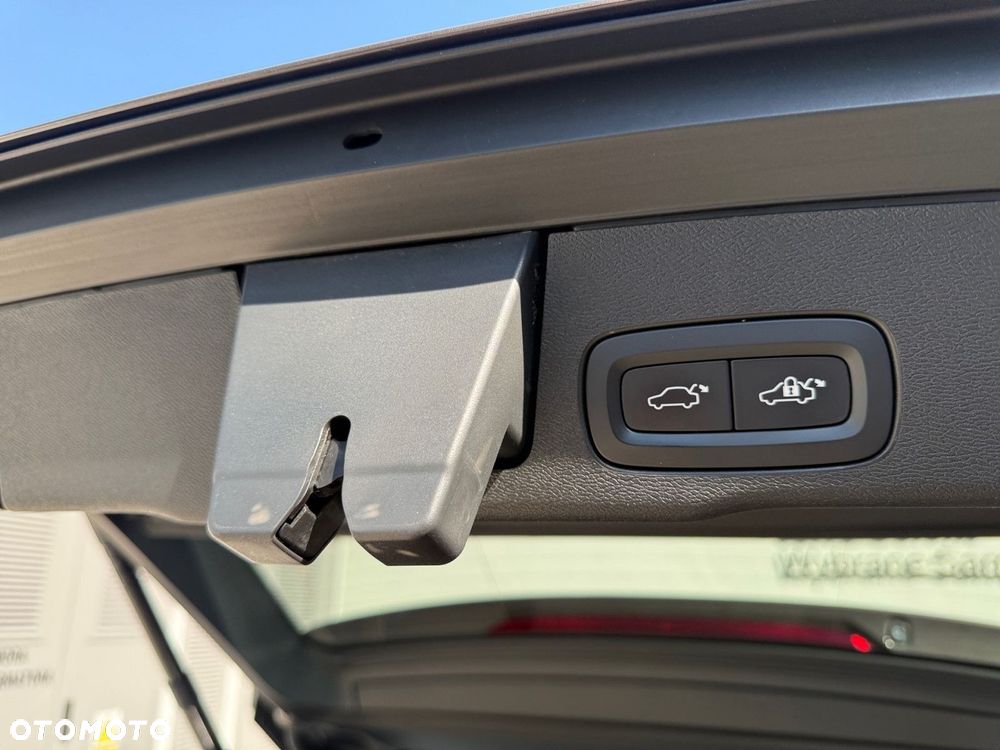 Volvo XC 60 - 30