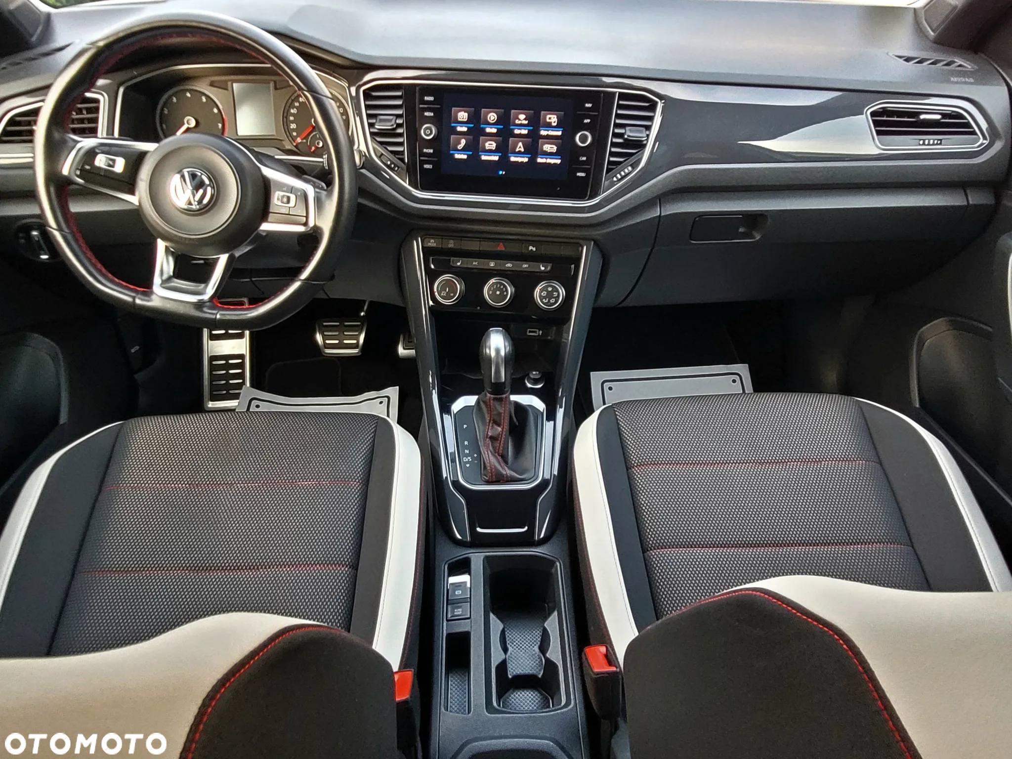 Volkswagen T-Roc - 15