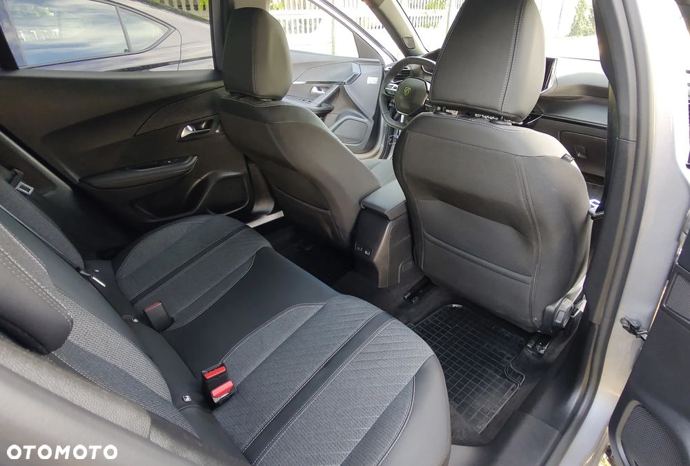 Peugeot 2008 PureTech 100 Allure S&S BVM6 - 13
