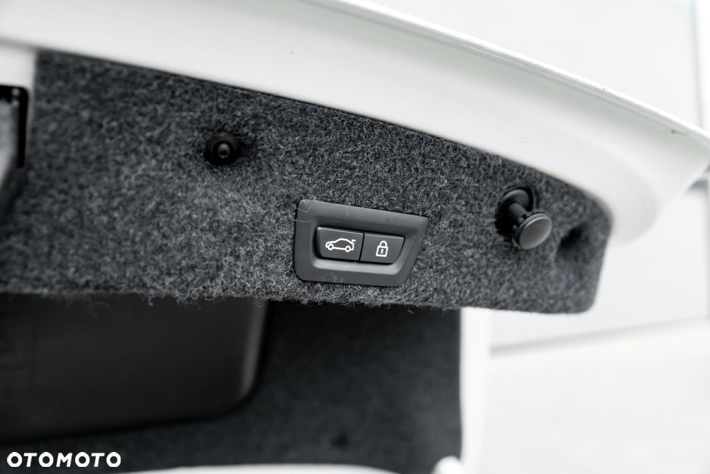 BMW Seria 5 535d xDrive Sport-Aut - 38