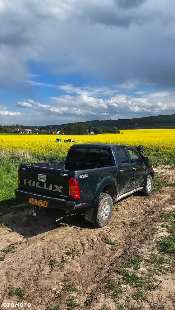 Toyota Hilux 4x4 Double Cab - 2