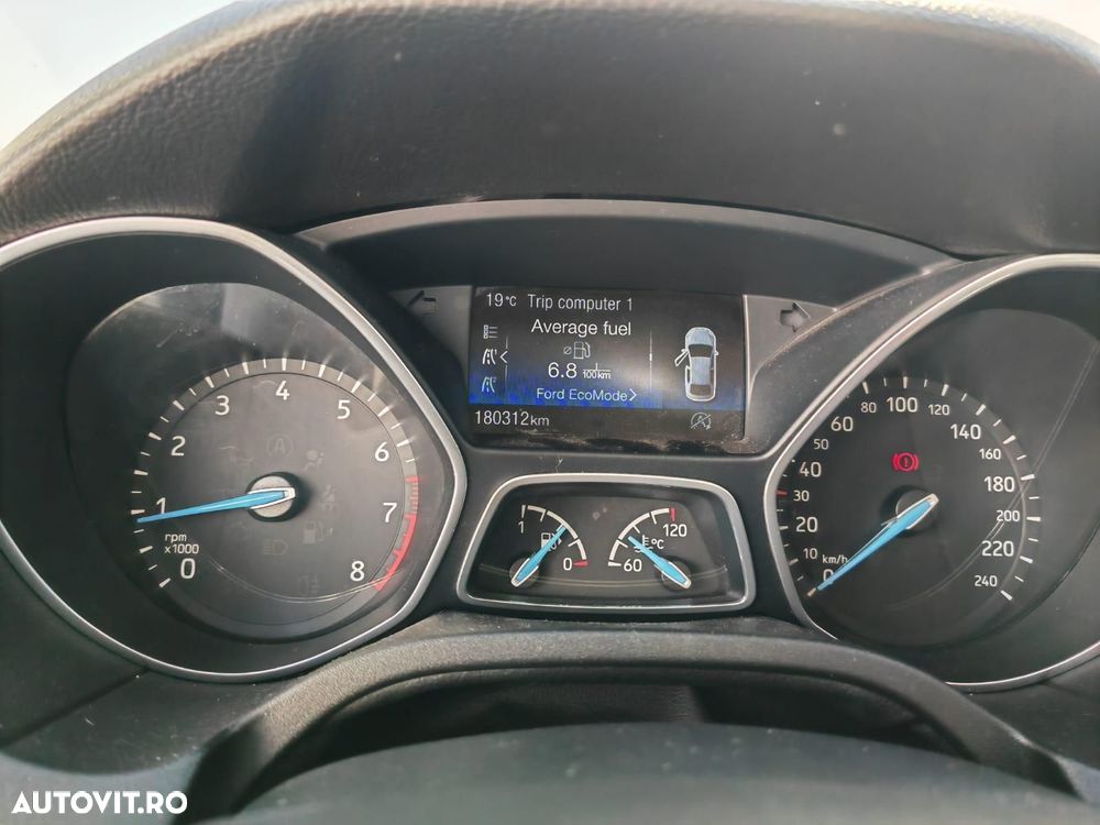 Ford Focus 1.0 EcoBoost Trend - 8