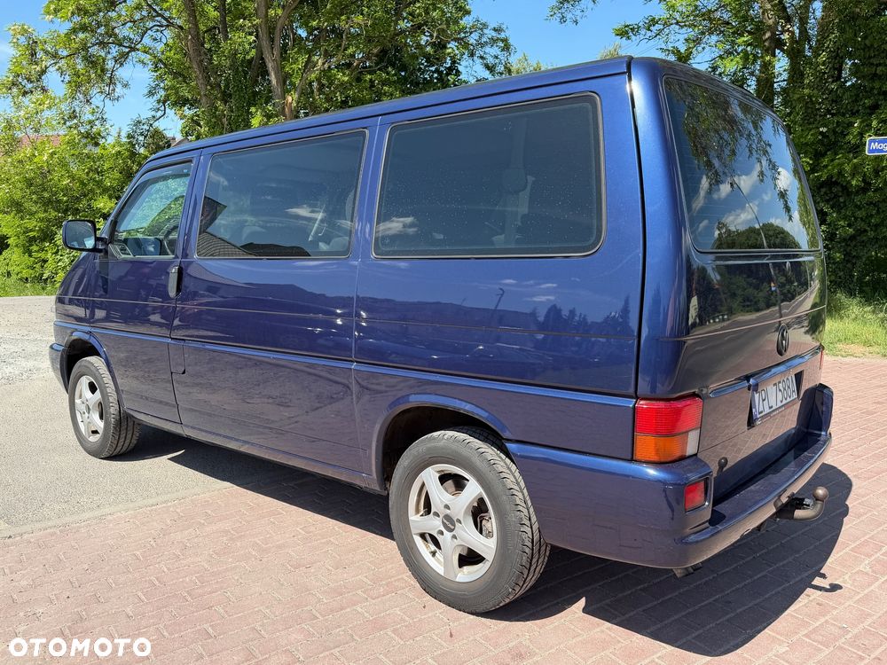 Volkswagen Caravelle - 3