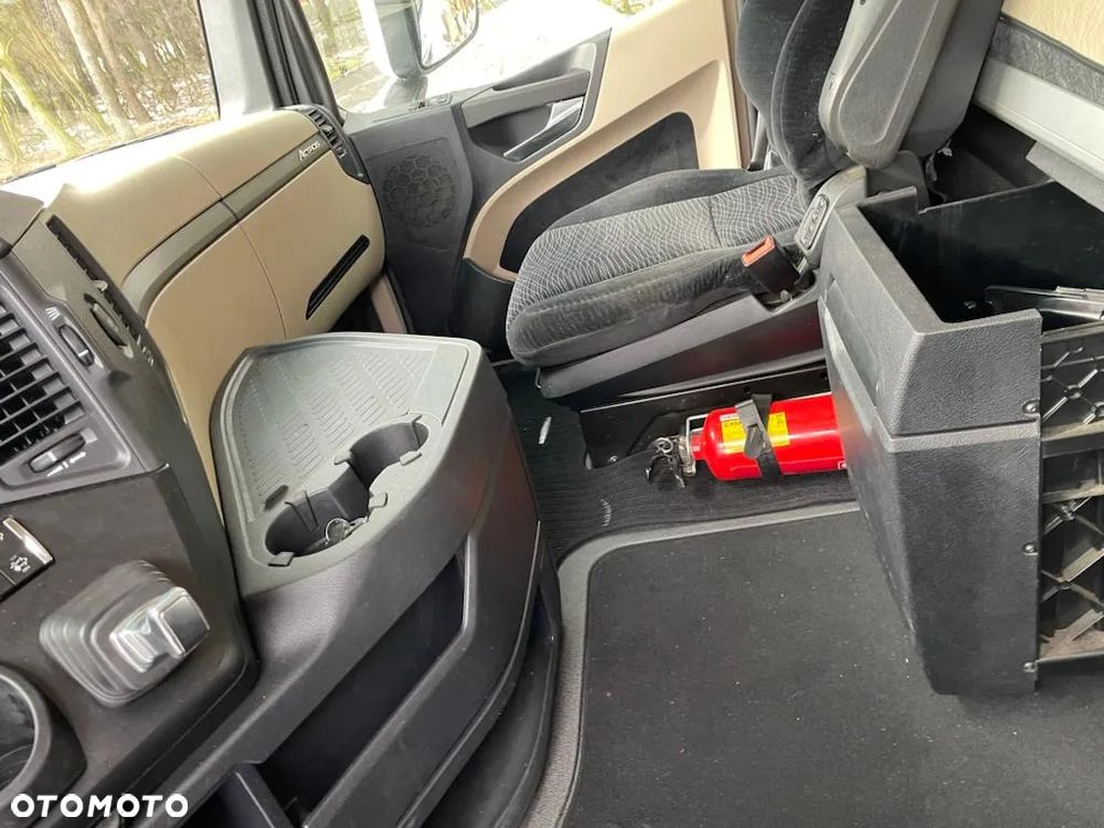 Mercedes-Benz Actros - 19