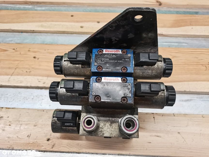 Rozdzielacz hydrauliczny łap CAT 560 Rexroth - 4