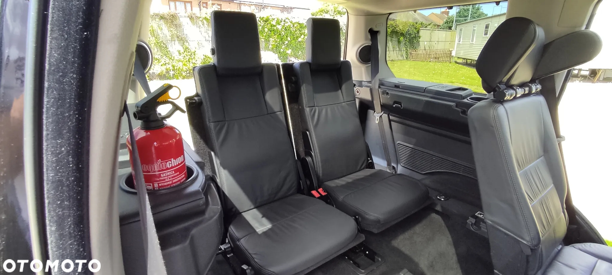 Land Rover Discovery IV 2.7D V6 HSE - 10