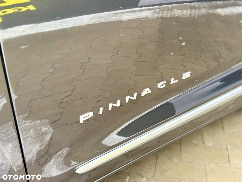 Chrysler Pacifica - 12