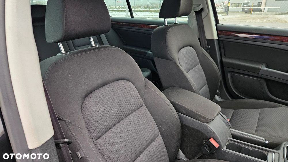 Skoda Superb 2.0 TDI Comfort DSG - 33