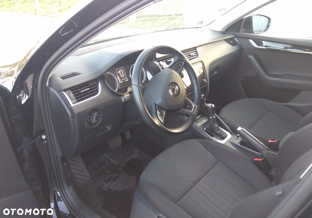Skoda Octavia 1.5 TSI ACT Style DSG - 5