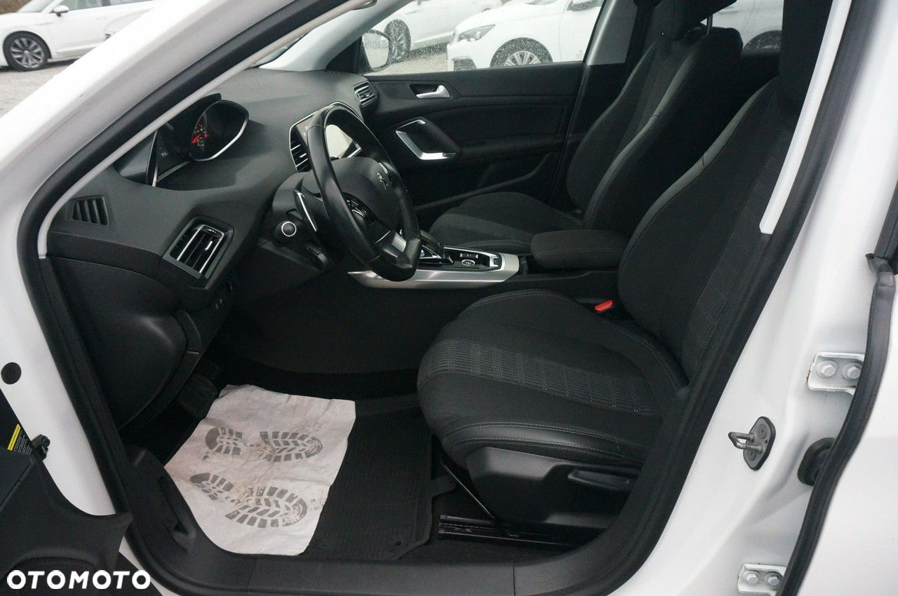 Peugeot 308 1.5 BlueHDi Allure Pack S&S EAT8 - 21