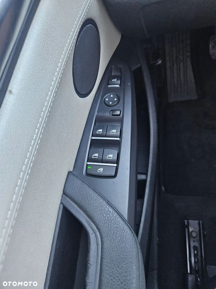 BMW X3 xDrive20d - 16