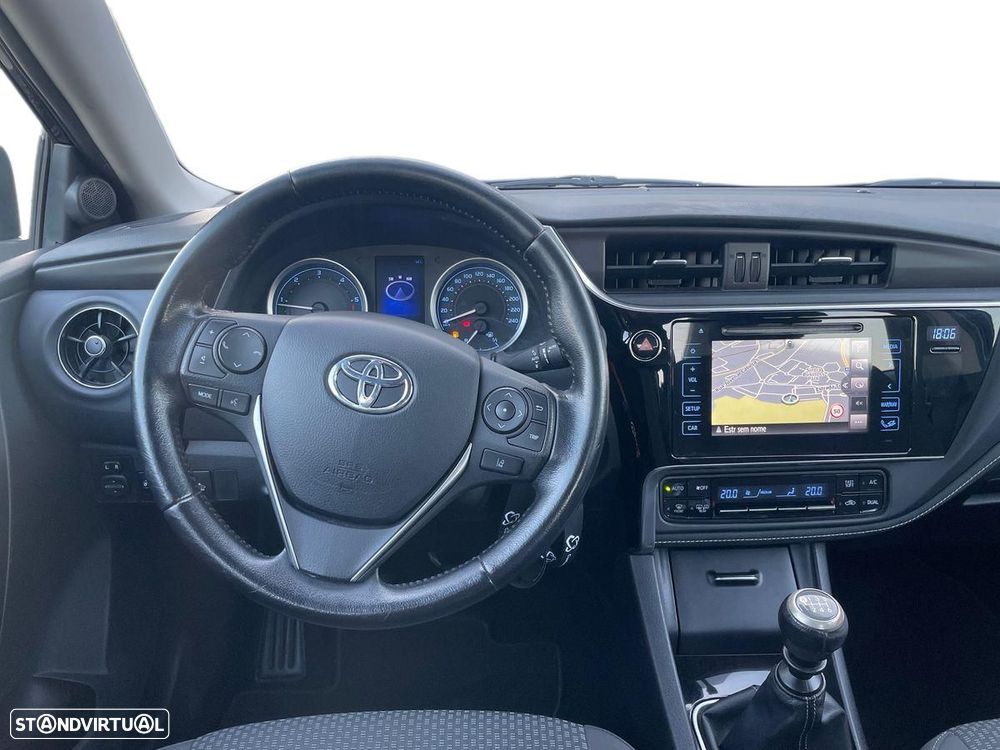 Toyota Corolla - 10