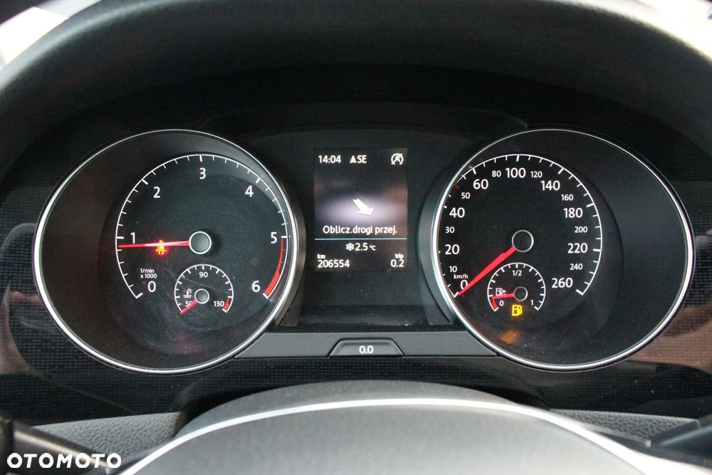 Volkswagen Golf 2.0 TDI SCR Comfortline - 13