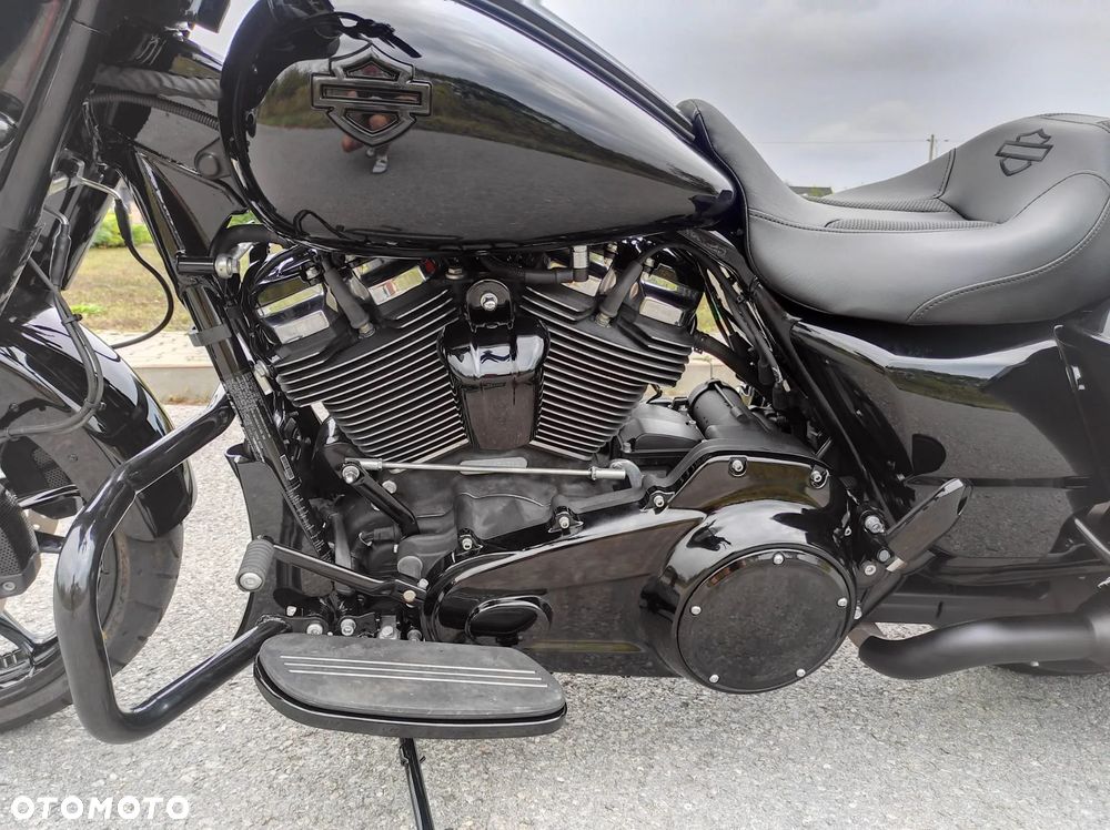 Harley-Davidson Touring Street Glide - 12