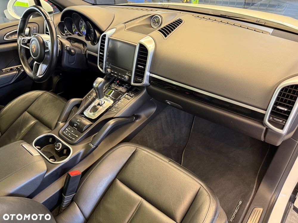 Porsche Cayenne S E-Hybrid - 26
