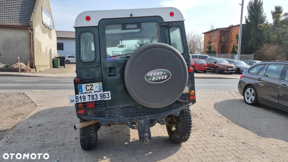 Land Rover Defender - 7