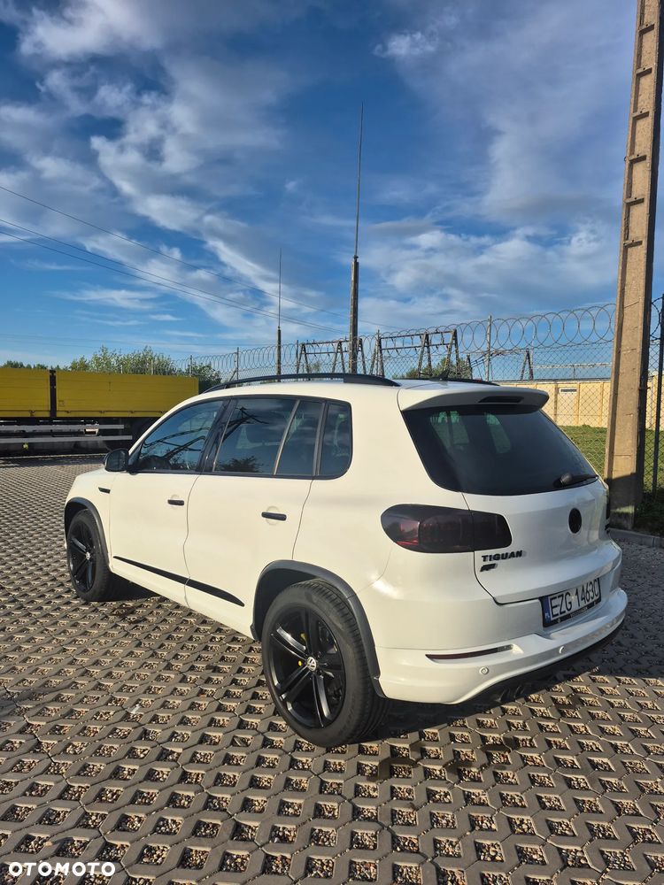 Volkswagen Tiguan 2.0 TDI 4Mot Perfectline R-Style DSG - 4