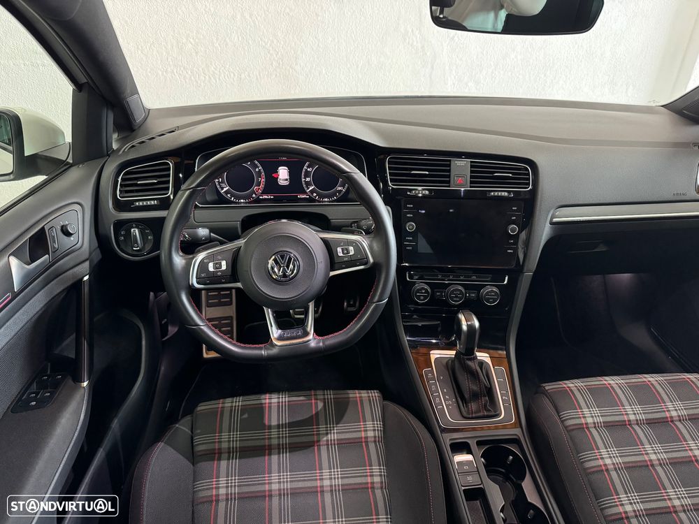 VW Golf 2.0 TSI GTI DSG Performance - 15