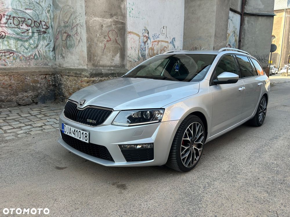 Skoda Octavia 2.0 TSI DSG RS - 10
