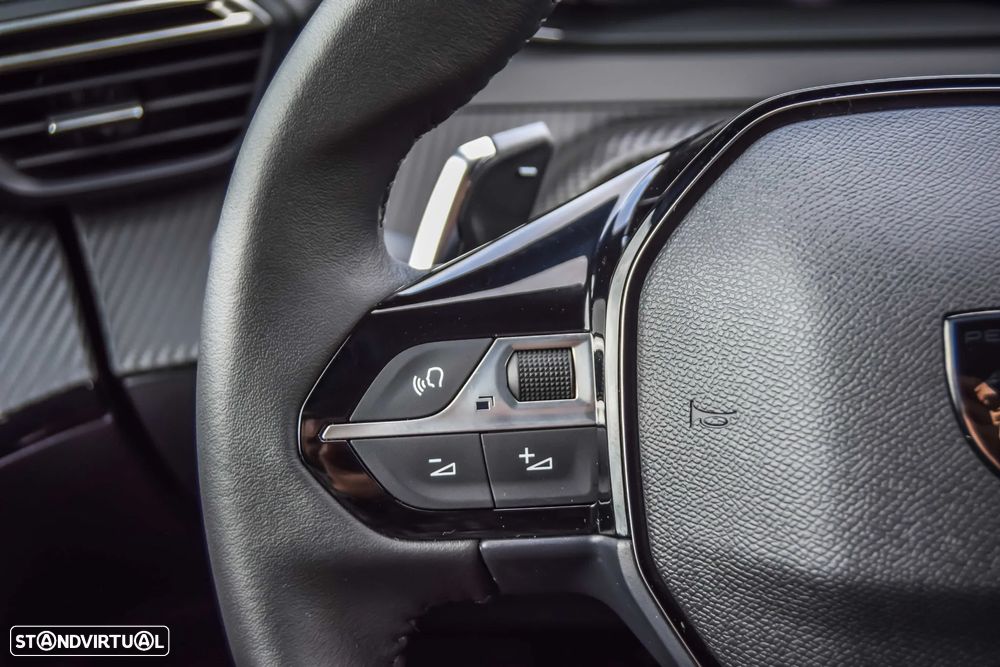 Peugeot 2008 1.2 Hybrid Allure e-DCS6 - 24