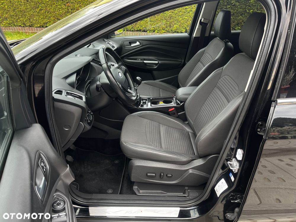Ford Kuga 2.0 TDCi FWD Titanium Plus - 13