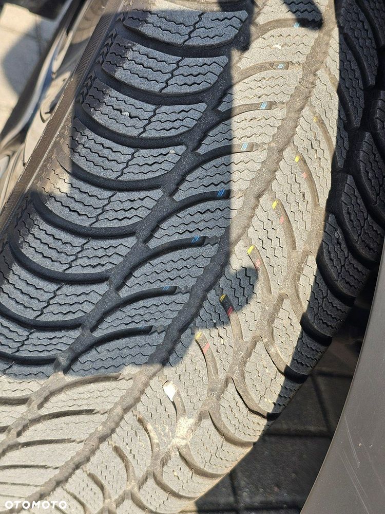 Citroën C3 1.2 PureTech Shine - 27