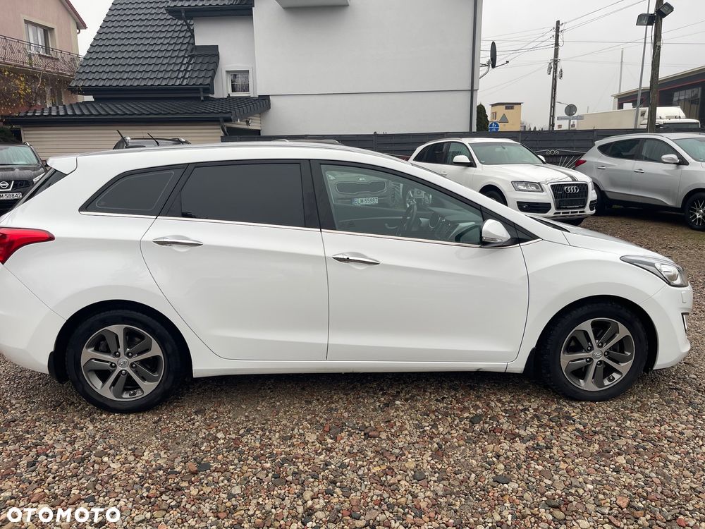 Hyundai i30 1.6 CRDi BlueDrive Premium DCT - 6