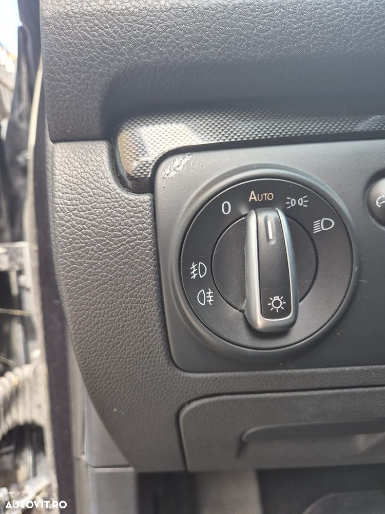 VOLKSWAGEN Golf 2012 — imagine 14