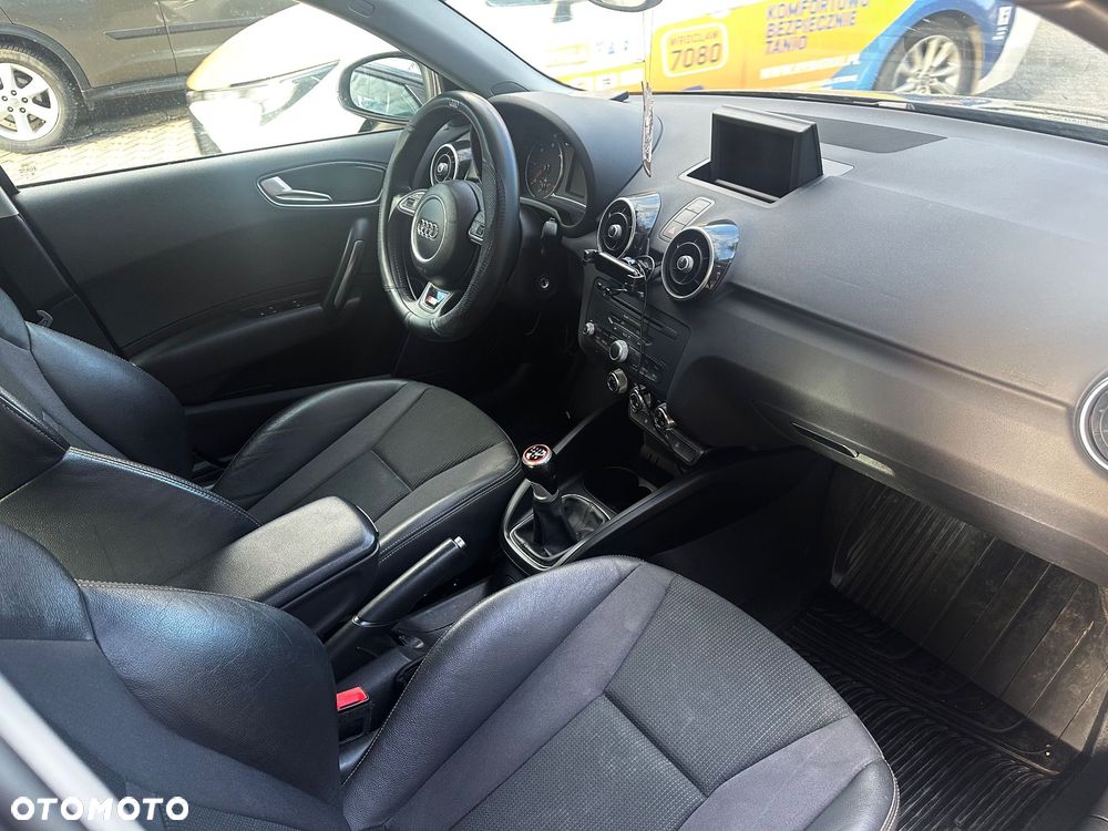 Audi A1 Sportback 1.6 TDI Attraction - 25