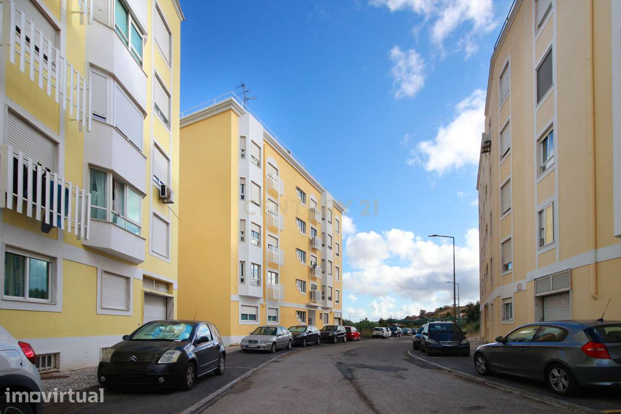 Apresento-lhe um acolhedor apartamento para arrendar em Rio de Mouro, - Grande imagem: 3/23