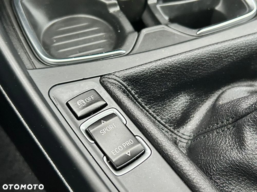 BMW Seria 1 120d Sport Line - 12