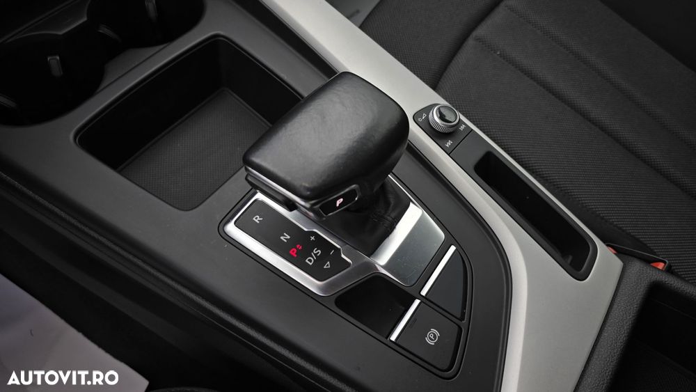 Audi A4 30 TDI S tronic MHEV Basic - 17