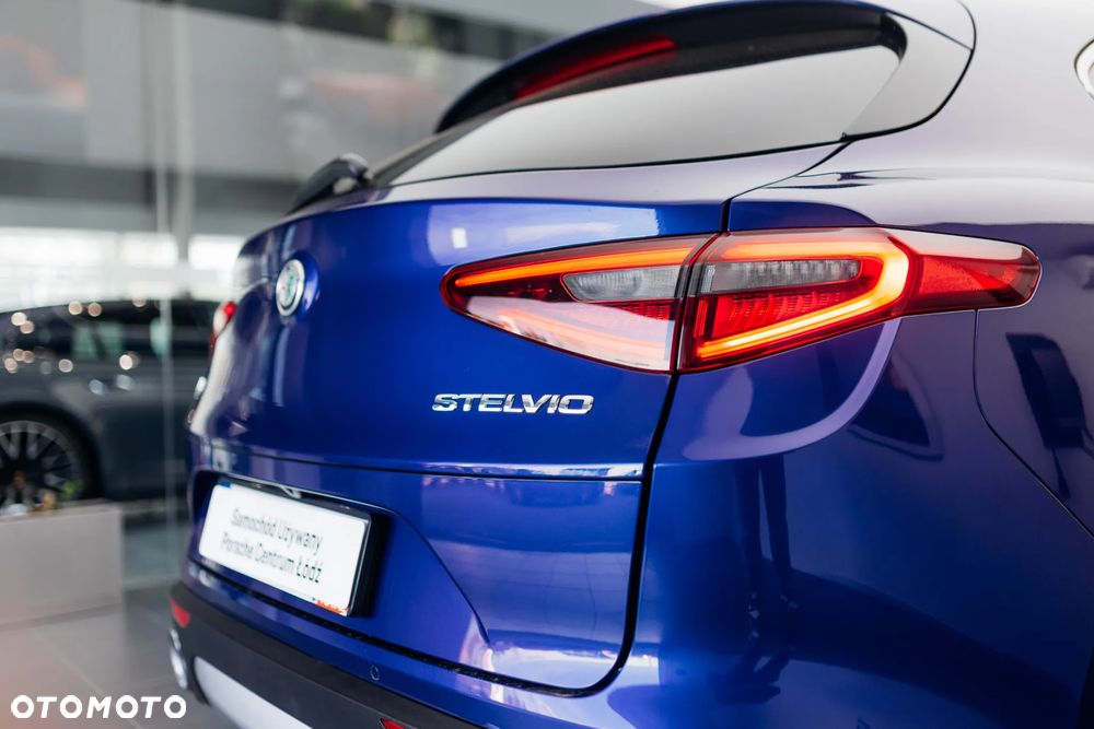 Alfa Romeo Stelvio 2.0 Turbo Q4 - 14