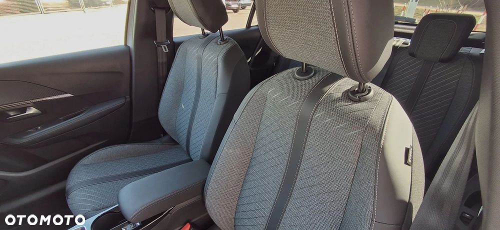 Peugeot 208 1.2 PureTech Allure S&S - 12